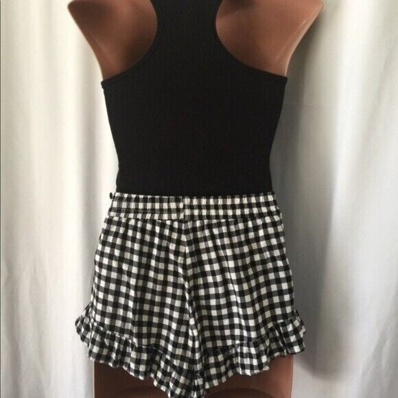 Forever 21 black & white checked Shorts Ruffled Hem - Picture 3 of 5